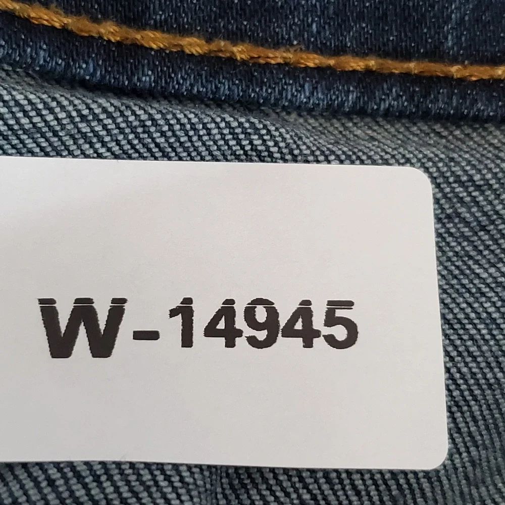 American Eagle Outfitters *please carefully